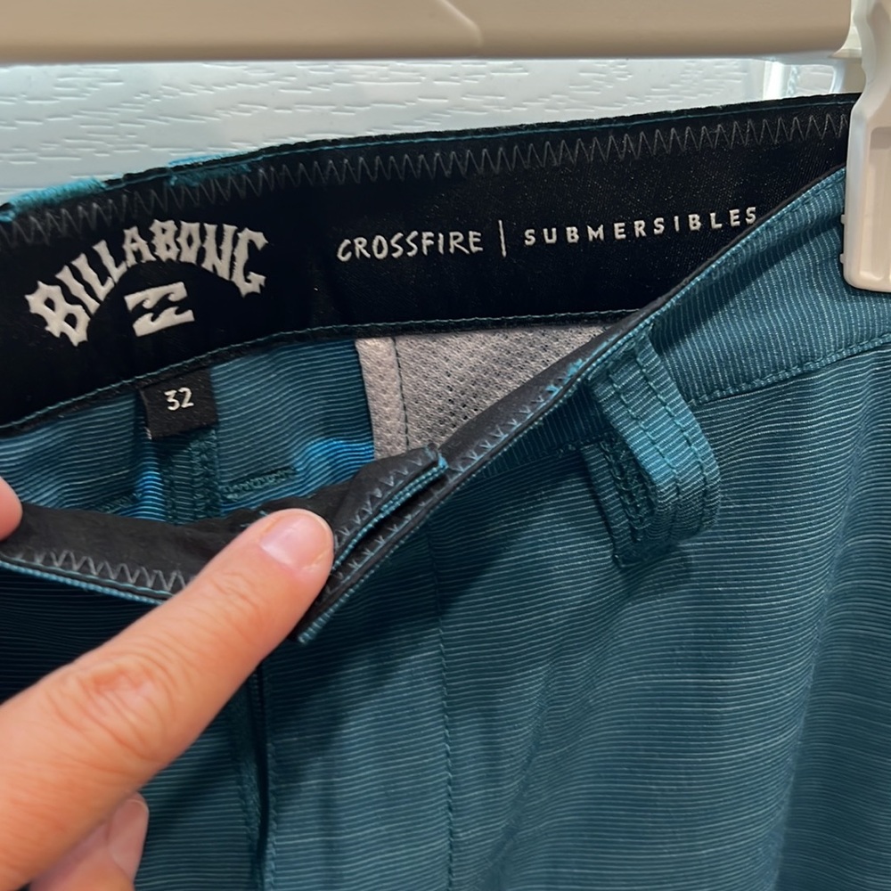 Mens Billabong shorts 32 - Picture 2 of 2